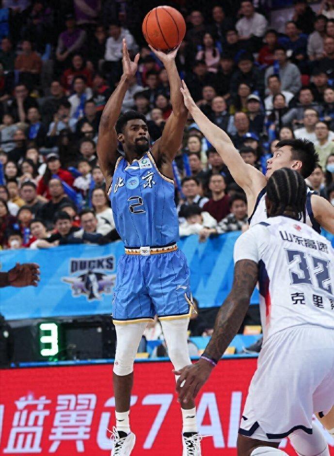 体育彩票-高昂买断费+大合同！北京首钢签约新外援内幕，许利民挑了一个月