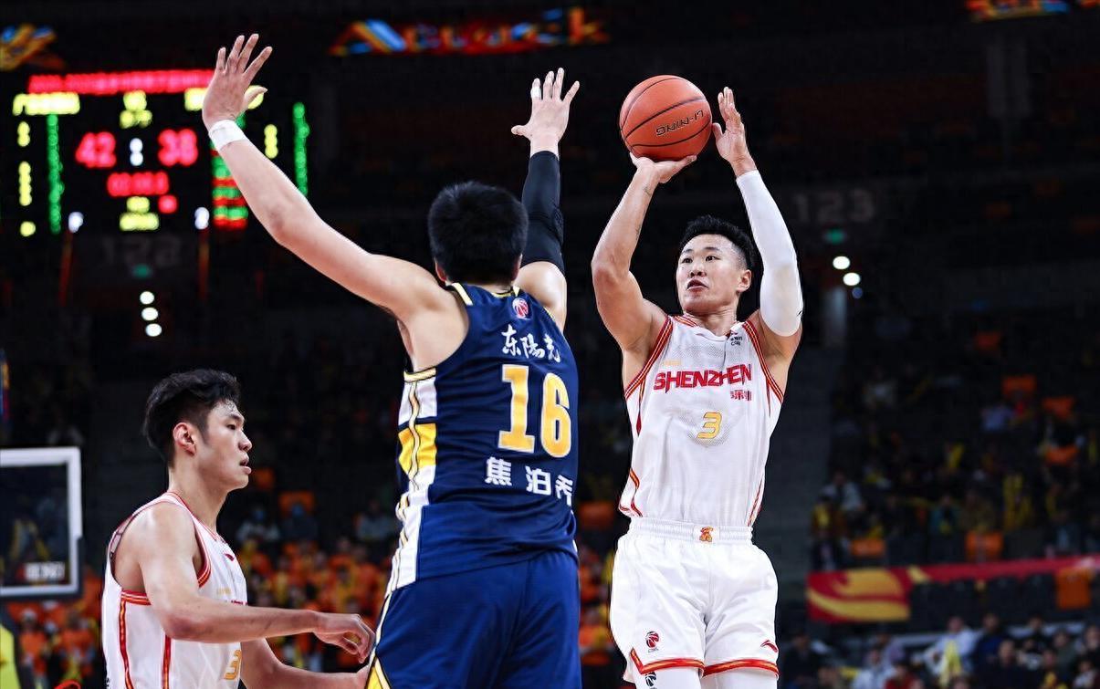 竞彩-比郭昊文火！深圳一哥狂轰25分，上海9连胜终结，新星力压张镇麟